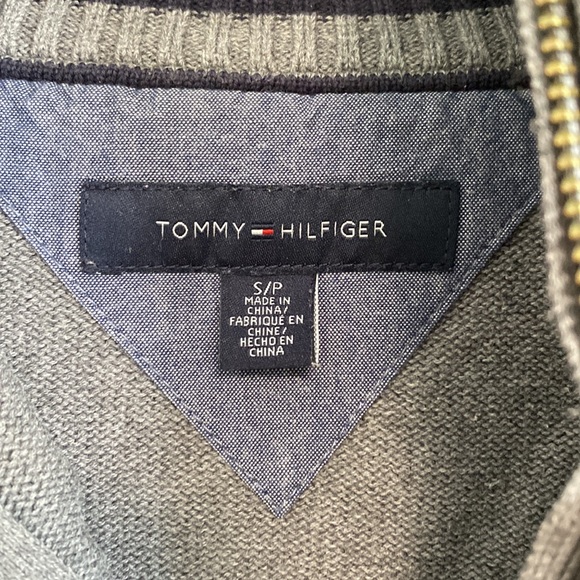 Men’s Tommy Hilfiger Sweater - Picture 6 of 7